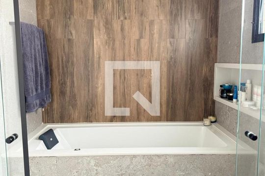 Banheiro de apartamento à venda com 4 quartos, 288m² em Panamby, São Paulo