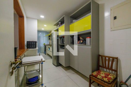 Cozinha de apartamento à venda com 3 quartos, 90m² em Recreio Bandeirante, Rio de Janeiro