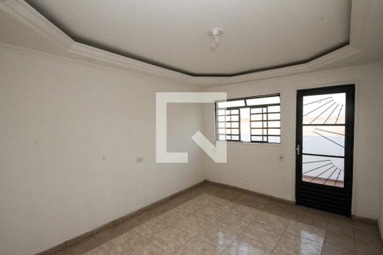 Casa para alugar com 2 quartos, 135m² em Vila Antonieta, São Paulo