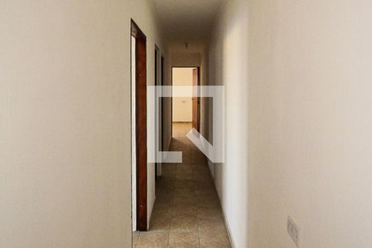 Corredor de casa para alugar com 2 quartos, 135m² em Vila Antonieta, São Paulo