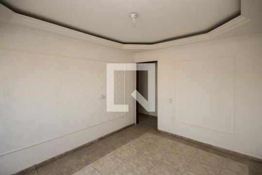 Sala de casa para alugar com 2 quartos, 135m² em Vila Antonieta, São Paulo