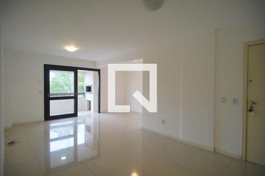 Apartamento para alugar com 3 quartos, 129m² em Boa Vista, Novo Hamburgo