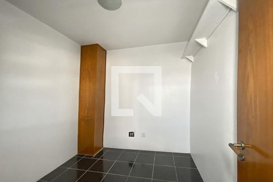 Despensa de apartamento para alugar com 3 quartos, 82m² em Pinheiro, São Leopoldo