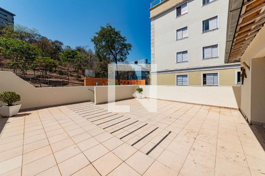 Área comum de apartamento para alugar com 4 quartos, 216m² em Estoril, Belo Horizonte