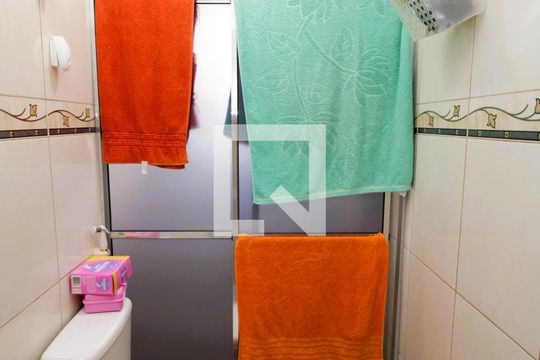 Banheiro de apartamento à venda com 2 quartos, 55m² em Jaçanã, São Paulo