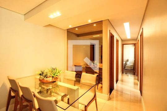 Sala / corredor de apartamento à venda com 4 quartos, 105m² em Nova Suíça, Belo Horizonte