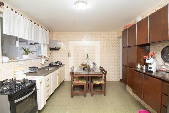 Cozinha de casa à venda com 3 quartos, 127m² em Jardim Miriam, São Paulo