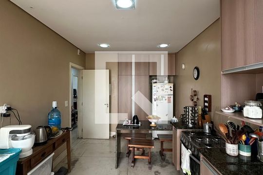 Cozinha de casa à venda com 2 quartos, 300m² em Vila Sonia, São Paulo