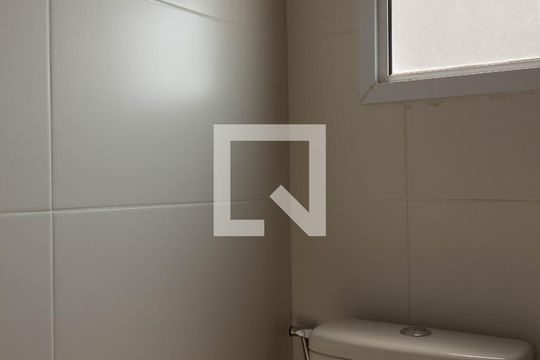 Banheiro da Suíte 1 de apartamento para alugar com 2 quartos, 57m² em Jardim Valdibia, São Bernardo do Campo