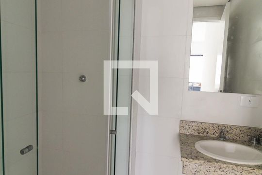 Banheiro de kitnet/studio para alugar com 1 quarto, 33m² em Vila Prudente, São Paulo
