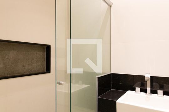 Detalhe do banheiro da suíte 2 de apartamento para alugar com 2 quartos, 96m² em Lagoa, Rio de Janeiro