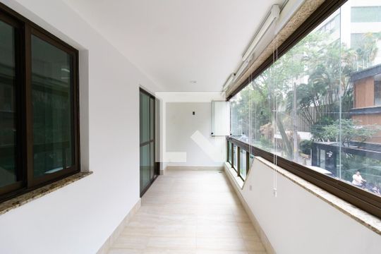 Varanda de apartamento para alugar com 2 quartos, 96m² em Lagoa, Rio de Janeiro
