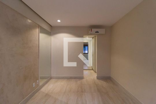 Suíte 1 de apartamento para alugar com 2 quartos, 96m² em Lagoa, Rio de Janeiro