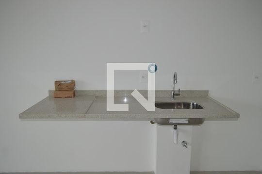 Cozinha e Área de Serviço de kitnet/studio à venda com 1 quarto, 36m² em Vila Firmiano Pinto, São Paulo