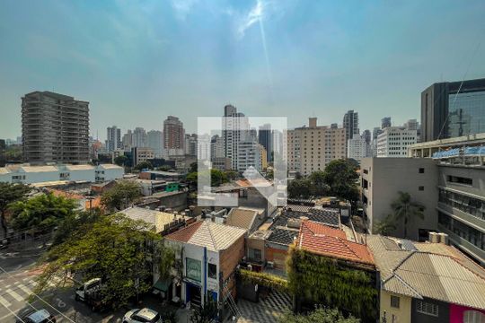 Vista de kitnet/studio à venda com 1 quarto, 35m² em Pinheiros, São Paulo