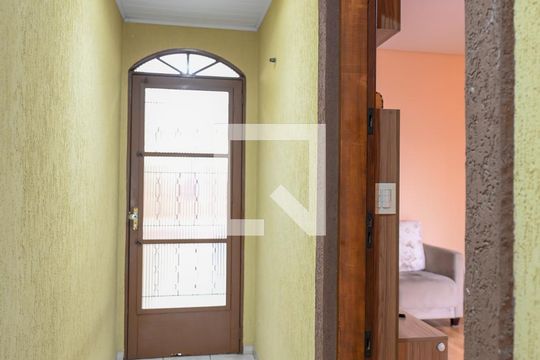 Hall de Entrada de casa à venda com 3 quartos, 216m² em Vila Liviero, São Paulo
