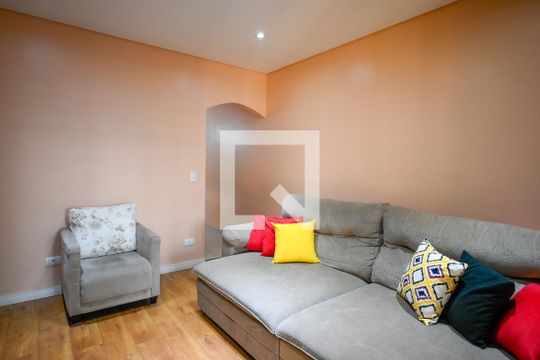 Sala de casa à venda com 3 quartos, 216m² em Vila Liviero, São Paulo