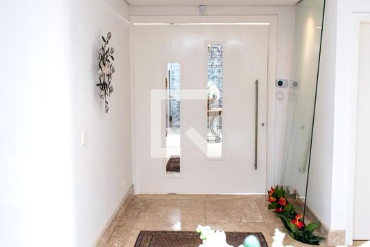 Casa à venda com 4 quartos, 1170m² em Jardim santa teresa, Jundiaí