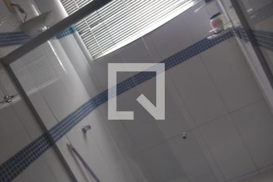 Banheiro  de apartamento à venda com 2 quartos, 100m² em Eldorado, Contagem