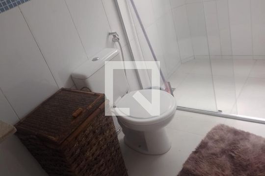 Banheiro  de apartamento à venda com 2 quartos, 100m² em Eldorado, Contagem