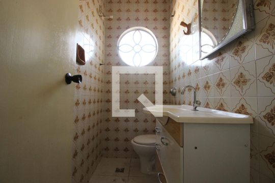 Banheiro  de casa à venda com 5 quartos, 350m² em Coqueiros, Belo Horizonte