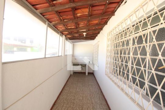 Varanda  de casa à venda com 5 quartos, 350m² em Coqueiros, Belo Horizonte