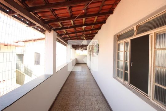 Varanda  de casa à venda com 5 quartos, 350m² em Coqueiros, Belo Horizonte