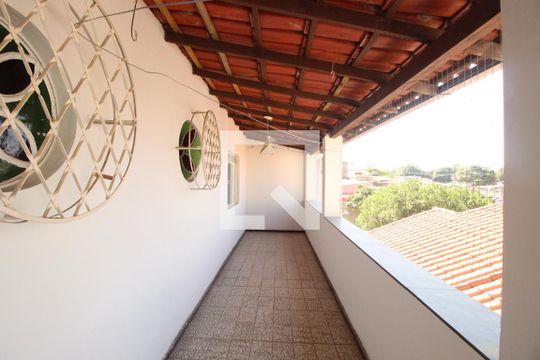 Varanda  de casa à venda com 5 quartos, 350m² em Coqueiros, Belo Horizonte