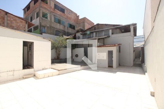 Quintal  de casa à venda com 5 quartos, 350m² em Coqueiros, Belo Horizonte