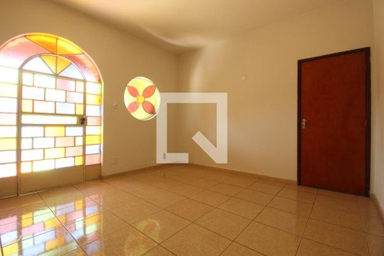 Casa à venda com 5 quartos, 350m² em Coqueiros, Belo Horizonte
