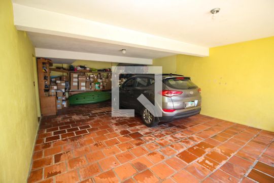 Garagem de casa à venda com 3 quartos, 350m² em Partenon, Porto Alegre