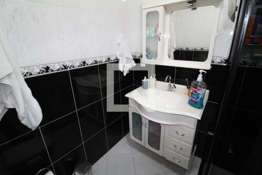 Banheiro de apartamento à venda com 3 quartos, 76m² em Vila Amalia (zona Norte), São Paulo