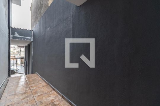 Corredor Lateral de casa à venda com 4 quartos, 174m² em Vila Nova Cachoeirinha, São Paulo