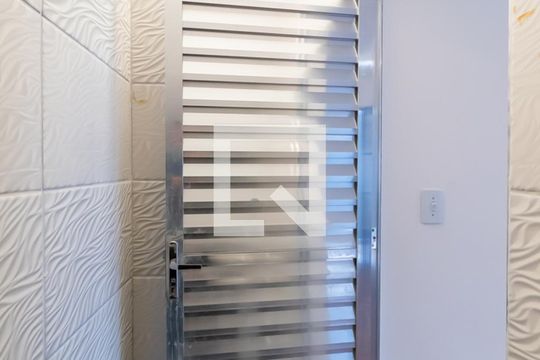 Lavabo de casa à venda com 4 quartos, 174m² em Vila Nova Cachoeirinha, São Paulo