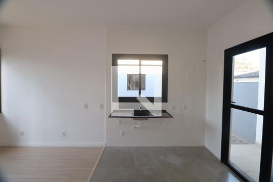 Sala e Cozinha de casa de condomínio à venda com 2 quartos, 149m² em São José, Canoas