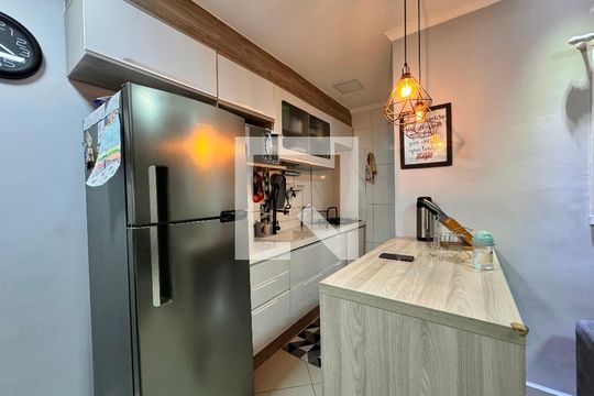Cozinha de apartamento à venda com 2 quartos, 54m² em Parque das Nações, Santo André