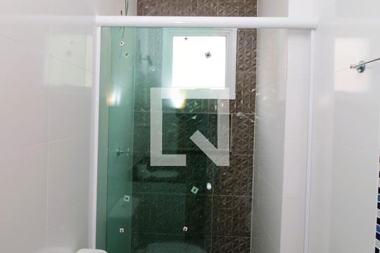 Banheiro de apartamento para alugar com 1 quarto, 46m² em Tremembé, São Paulo