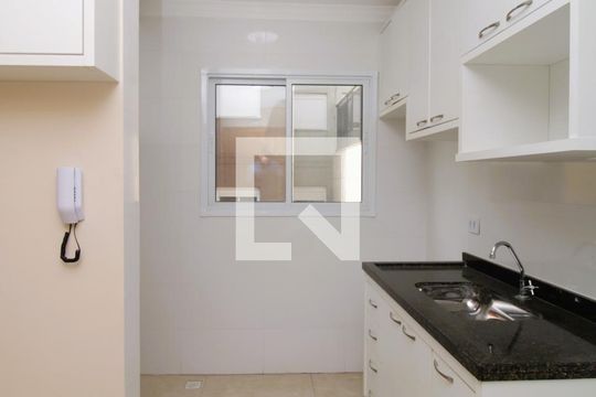 Cozinha de apartamento para alugar com 1 quarto, 46m² em Tremembé, São Paulo