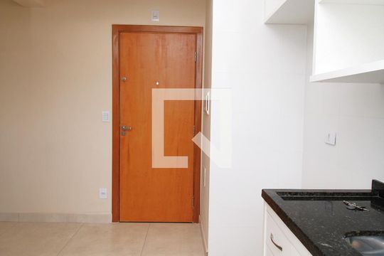 Cozinha de apartamento para alugar com 2 quartos, 46m² em Tremembé, São Paulo