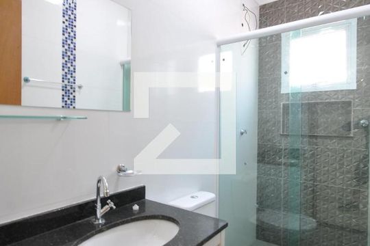 Banheiro de apartamento para alugar com 1 quarto, 46m² em Tremembé, São Paulo