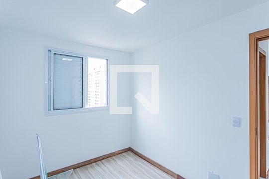 Quarto 1 de apartamento para alugar com 2 quartos, 44m² em Jardim Íris, São Paulo