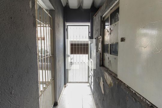 Entrada de casa para alugar com 2 quartos, 48m² em Jardim Norma, São Paulo