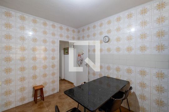 Cozinha  de casa à venda com 3 quartos, 123m² em Vila Frugoli, São Paulo