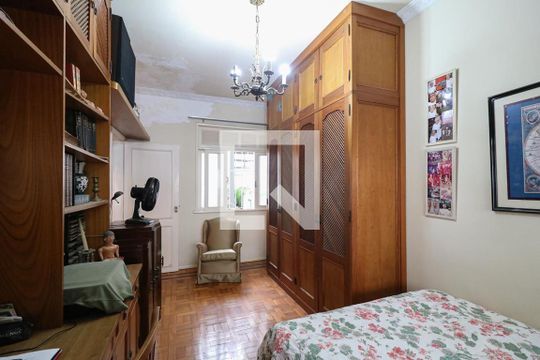 Quarto de casa à venda com 3 quartos, 180m² em Lins de Vasconcelos, Rio de Janeiro