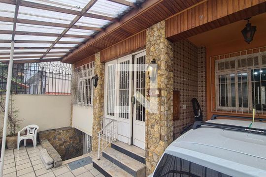 Garagem de casa à venda com 3 quartos, 180m² em Lins de Vasconcelos, Rio de Janeiro