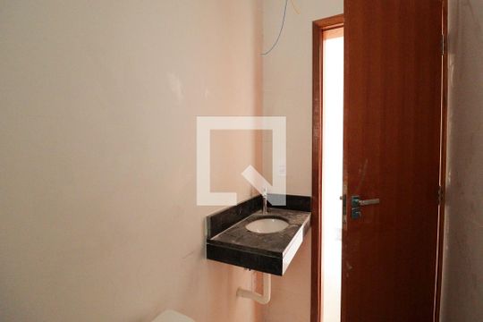 Banheiro de apartamento à venda com 2 quartos, 49m² em Parada Inglesa, São Paulo