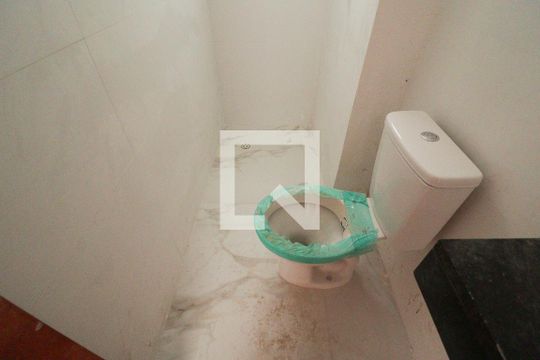 Banheiro de apartamento à venda com 2 quartos, 49m² em Parada Inglesa, São Paulo