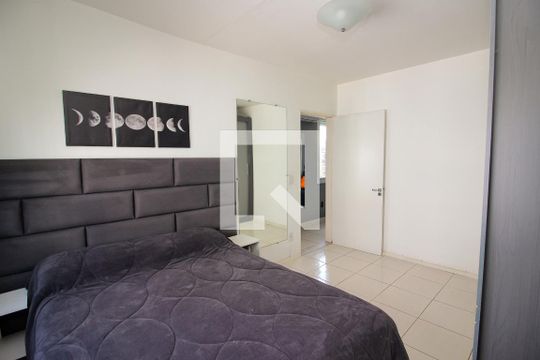 Quarto 1 de apartamento para alugar com 2 quartos, 52m² em Santo Antônio, Porto Alegre