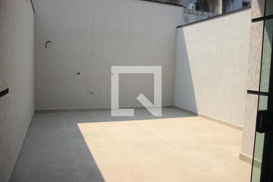 Quintal de casa à venda com 3 quartos, 131m² em Jardim Vila Galvao, Guarulhos