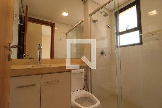 Banheiro da Suíte 2 de apartamento para alugar com 4 quartos, 160m² em Subsetor Sul - 7 (s-7), Ribeirão Preto